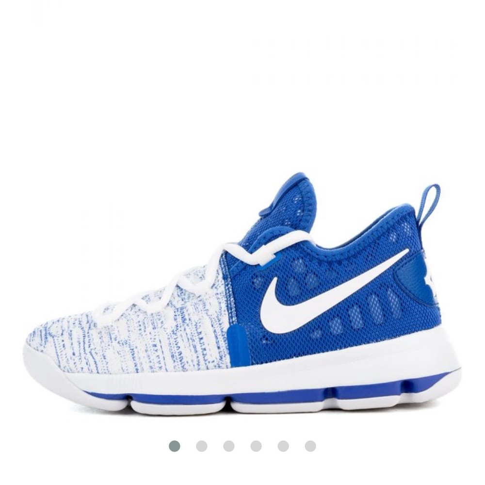 Kids Kevin Durant 9 sneakers sz 2